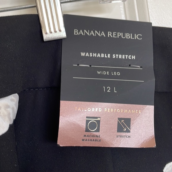 Banana Repulic, Black Floral, Wide Leg Pants, Size 12 Long - Picture 5 of 11